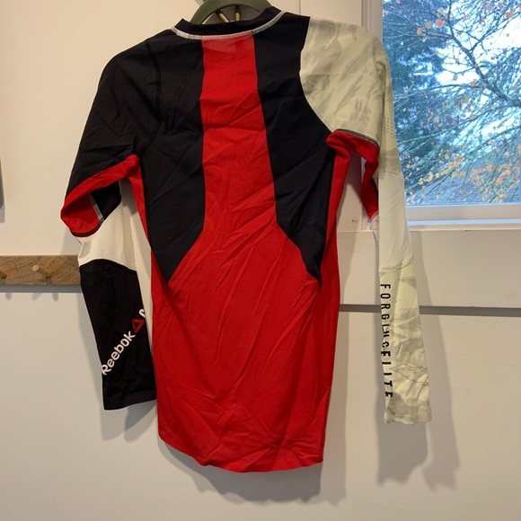 Reebok long sleeve - Picture 2 of 3